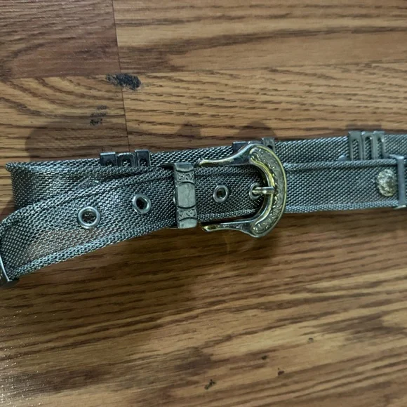 Silver Toned Metal Mesh Women’s Ornate Engraved Waist Belt Antique 38” Y2k Retro